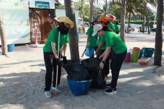 ภาพบรรยากาศกิจกรรมเก็บขยะบริเวณชาดหาดบางแสน