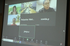 29012568-meeting-3